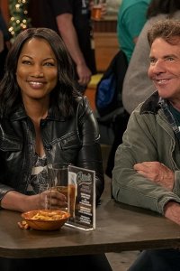 Merry Happy Whatever – S01E03 – Interference