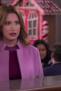 Merry Happy Whatever – S01E04 – Happy Mall-idays