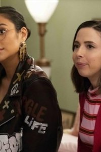 Dollface – S01E08 – Mama Bear