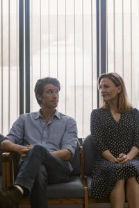 Modern Love – S02E06 – In the Waiting Room of Estranged Spouses