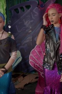 Gabby Duran & The Unsittables – S02E08 – A Song of Gabby & Susie