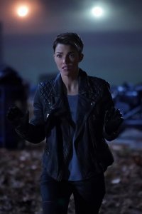 Batwoman – S01E11 – An Un-Birthday Present