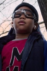 Raising Dion – S02E01 – ISSUE #201: A Hero Returns