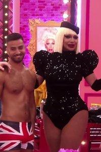 RuPaul’s Drag Race UK – S01E03 – Posh on a Penny