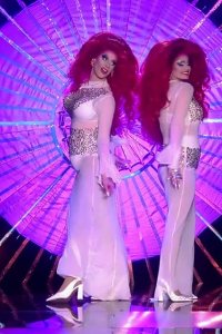 RuPaul’s Drag Race UK – S01E07 – Family That Drags Together