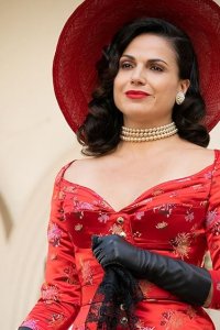 Why Women Kill – S02E01 – Secret Beyond the Door
