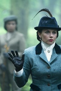 Pennyworth – S01E09 – Alma Cogan