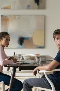 Trinkets – S01E03 – P*ssy Palace
