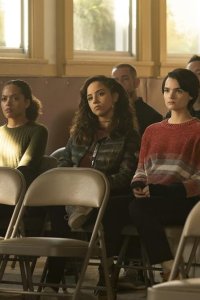 Trinkets – S01E06 – Rearview Mirror