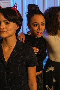 Trinkets – S01E07 – Truth Serum
