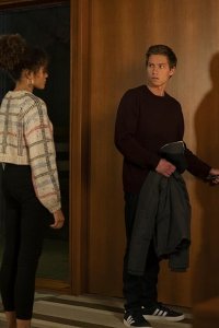 Trinkets – S01E08 – Monday I’m in Love