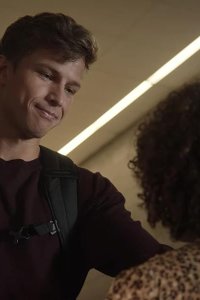 Trinkets – S02E02 – Last Night of Freedom