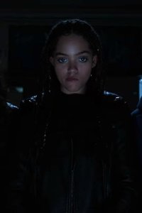 Trinkets – S02E10 – We Belong