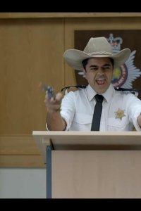 Wild Bill – S01E01 – Welcome to Boston