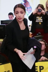 The Weekly – S2019E08 – Hard Left