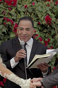 Christina on the Coast – S01E08 – Wedding Special