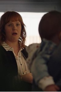 Five Bedrooms – S04E01 – Two Bluffs