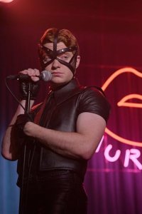 Bonding – S02E07 – Stand Me Up, Stand Me Down