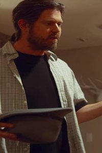 I Think You Should Leave with Tim Robinson – S01E03 – It’s the Cigars You Smoke That Are Going to Give You Cancer
