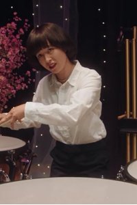 PEN15 – S01E04 – Solo