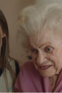 PEN15 – S02E12 – Grammy