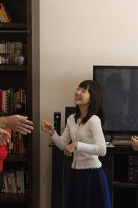 Tidying Up with Marie Kondo – S01E06 – Breaking Free from a Mountain of Stuff