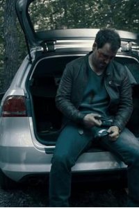 Dogs of Berlin – S01E07 – Derby
