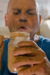 Kentucky Ayahuasca – S2018E02 – Jules, Taylor & Emily