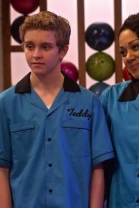 Prince of Peoria – S2018E03 – Emil the Mom Thief