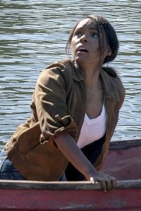 Homecoming – S02E01 – People