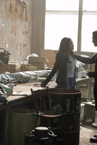 Tell Me a Story – S01E09 – Chapter 9: Deception