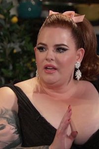 Busy Tonight – S2018E12 – Tess Holliday