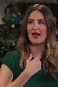 Busy Tonight – S2018E15 – D’Arcy Carden