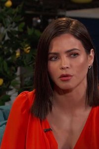 Busy Tonight – S2018E22 – Jenna Dewan