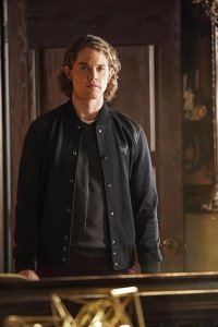 Legacies – S01E14 – Let’s Just Finish the Dance