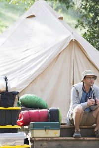 Camping – S01E01 – Pilot