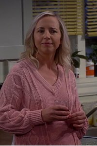 The Conners – S07E05 – Exercise Bands, Money Plans, and Faraway Lands