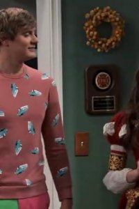 Coop and Cami Ask the World – S02E18 – Would You Wrather Have a Secret Admirer?