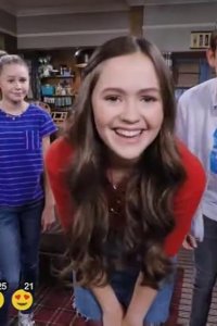 Coop and Cami Ask the World – S02E19 – Would You Wrather Live With Kramsky?