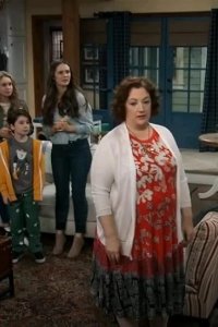 Coop and Cami Ask the World – S02E27 – Would You Wrather Move?