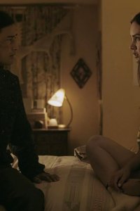 Light as a Feather – S01E04 – …Dark as the Night