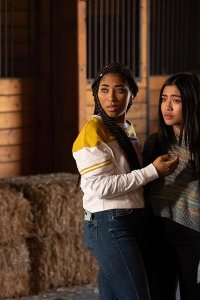 Light as a Feather – S02E16 – …Brave as a Lion