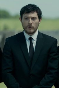 Blood – S01E03 – The Funeral