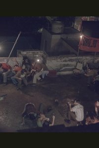 Un extraño enemigo – S01E04 – Pistolas