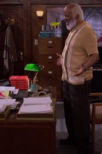 The Cool Kids – S2019E17 – Margaret Ups Her Game