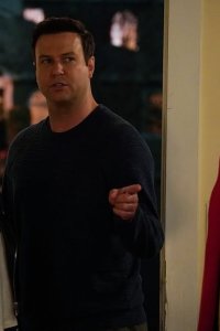 Single Parents – S02E03 – Derek Sucks