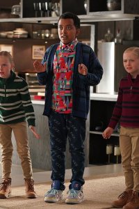 Single Parents – S02E10 – Good Holidays to You