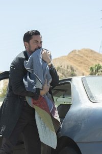 Mayans M.C. – S01E06 – Gato/Mis